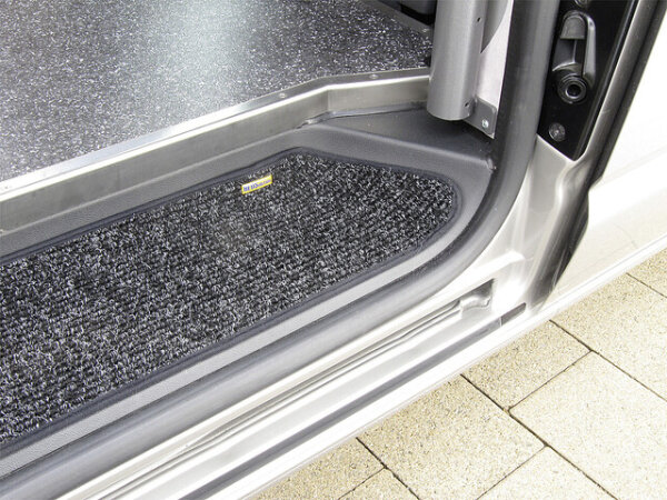 Einstiegsmatte HEOSdoor mat Nadellfilz passend für VW T5/T6 3-teilig Fb. anthrazit