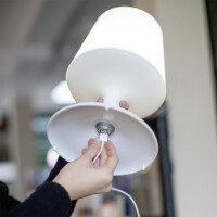 Akkuleuchte koziol LIGHT TO GO Farbe cotton white