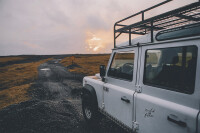 Autoaufkleber Advanture Shop Wild & Free schwarz